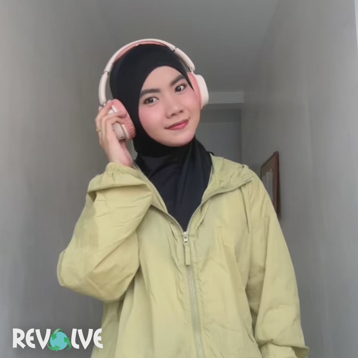 rPET Sports Hijab (made w/ 9 recycled PET bottles)